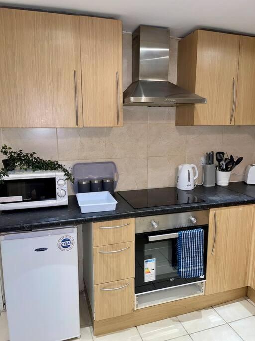 Stylish Cosy Studio Apartment Gravesend Dış mekan fotoğraf